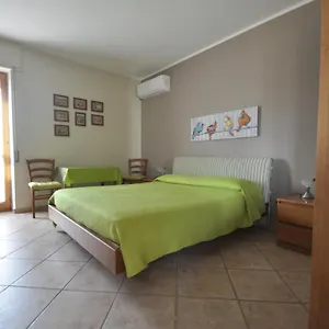 Al 32 Y 3 Bed & Breakfast